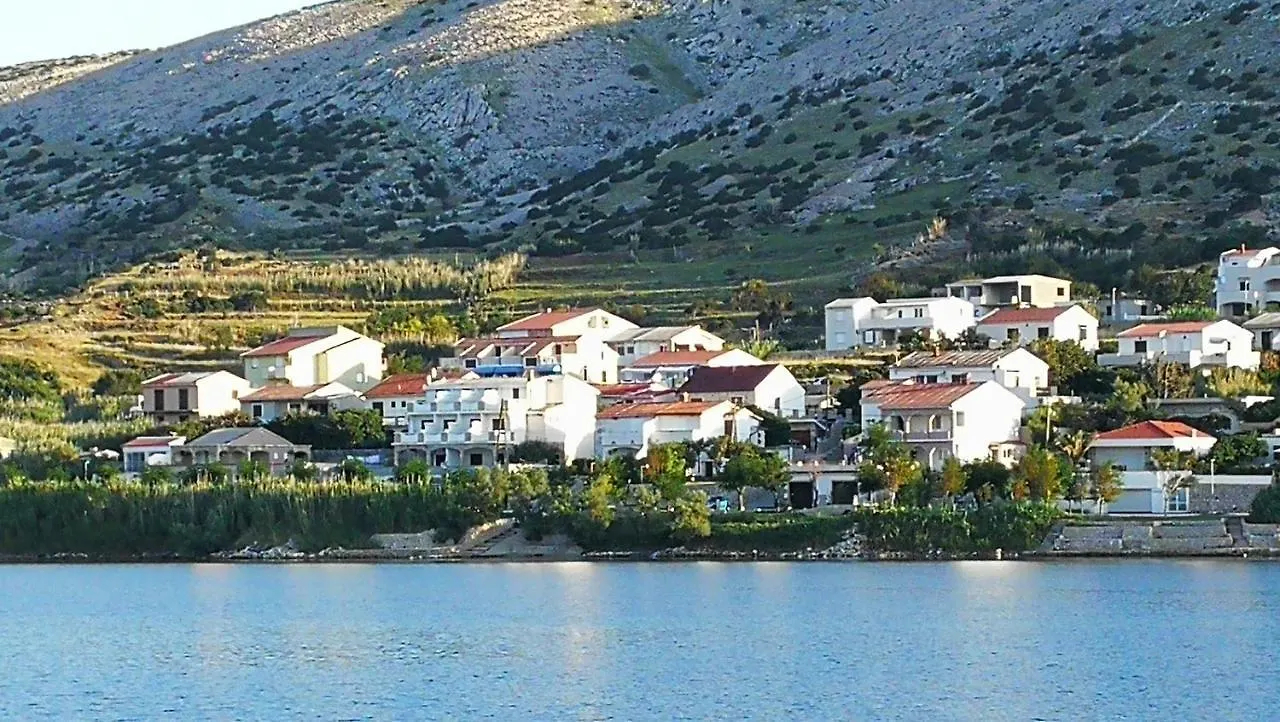 Apartments Vozab Pag Town