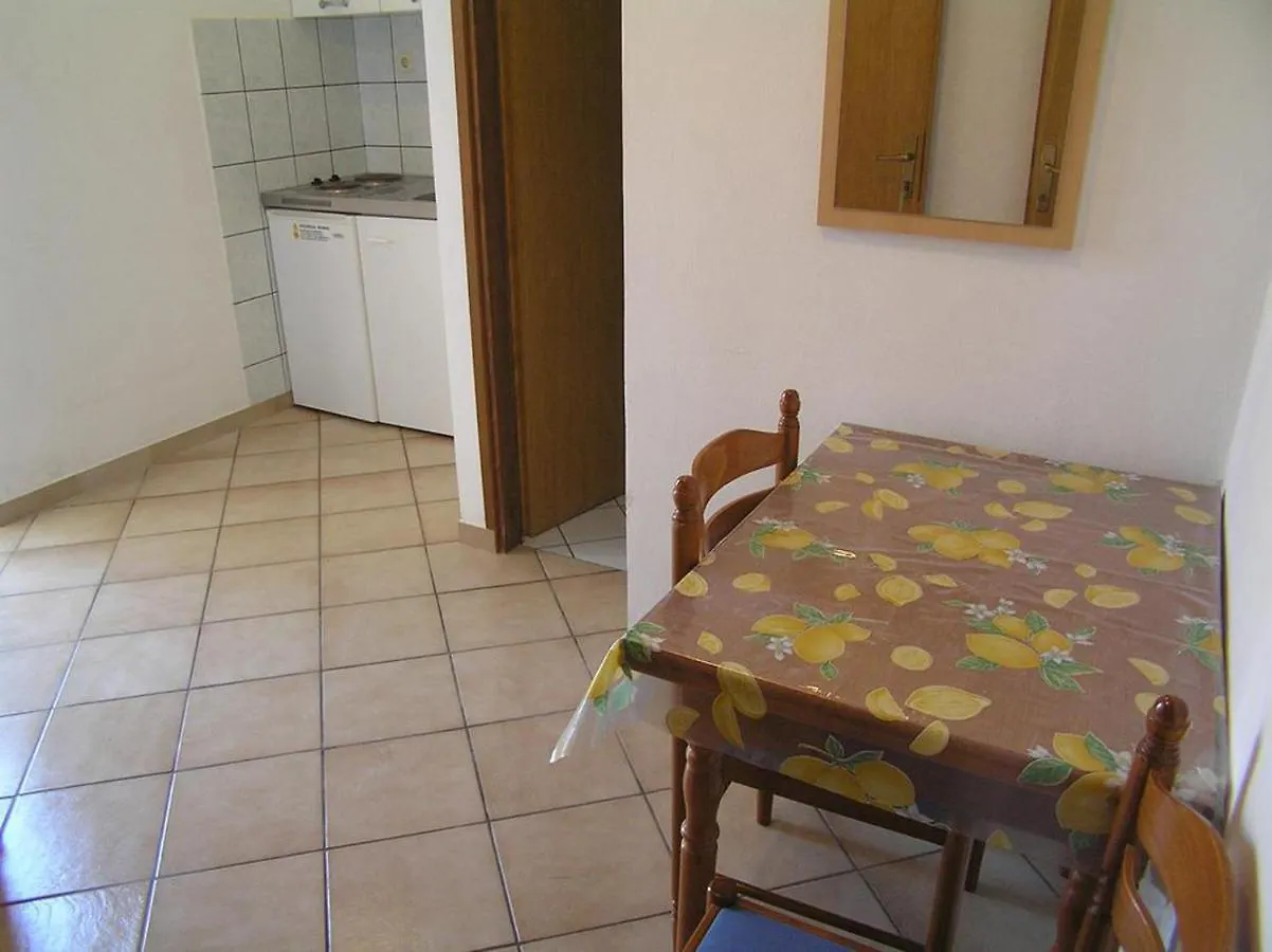 Apartments Vozab Pag Town Croazia