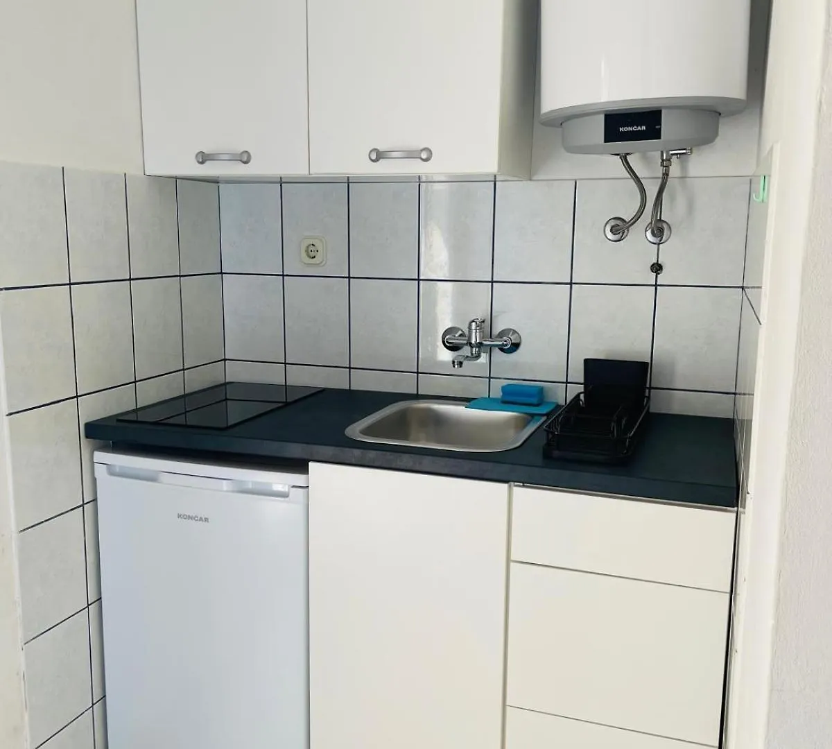 Apartments Davor Pag Town